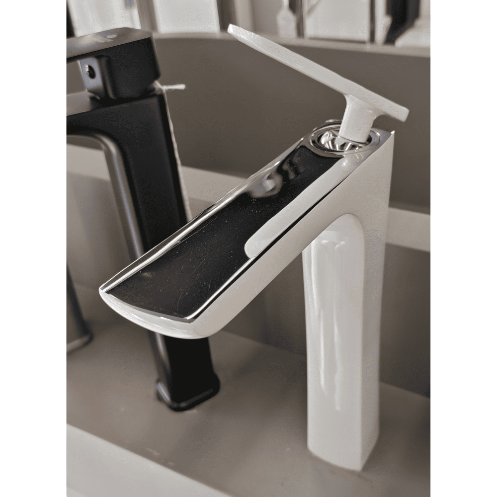 خلاط مرتفع أبيض مع يد كروم لامع 1f01800 (3) خلاط مرتفع أبيض مع يد كروم لامع