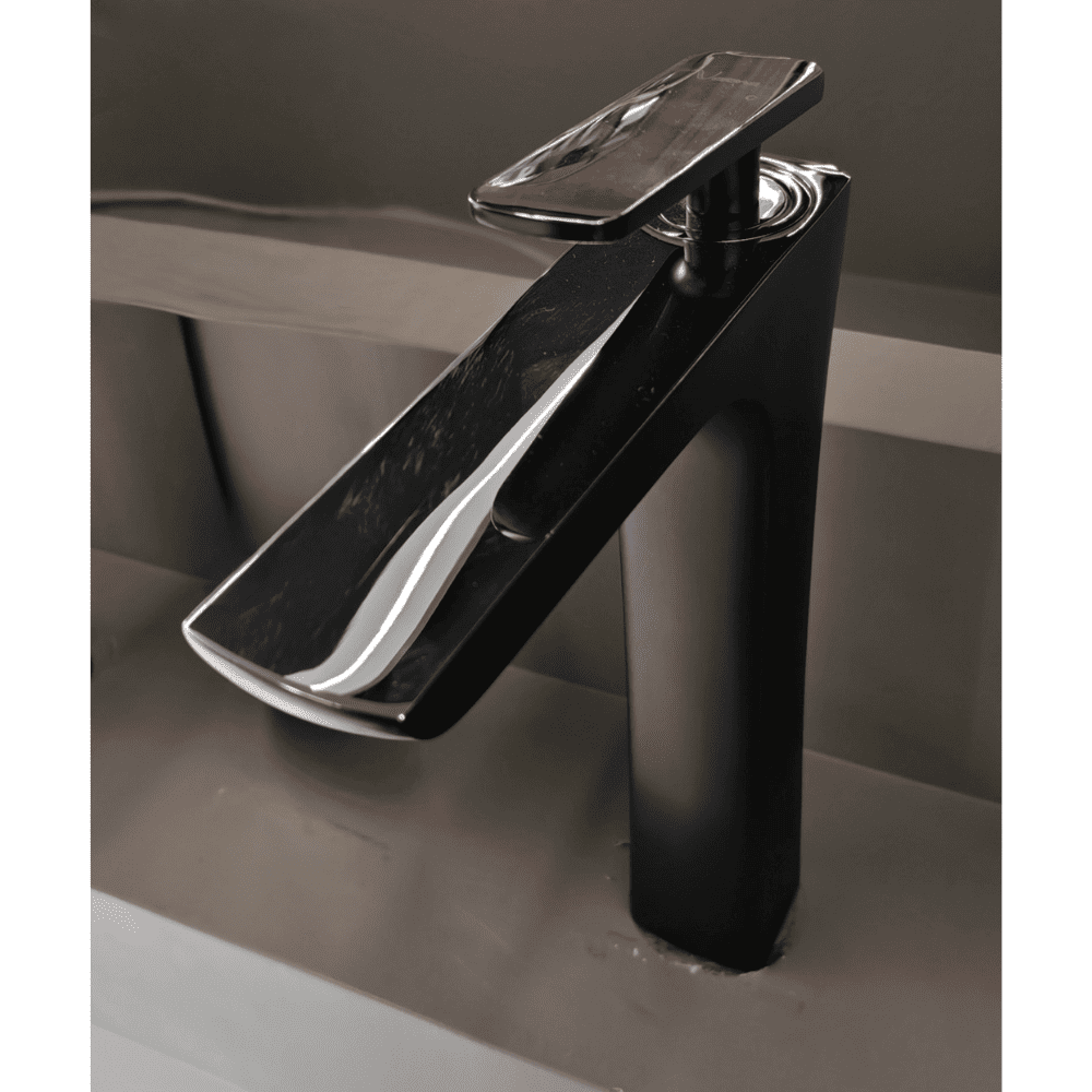 خلاط مرتفع أسود مع يد كروم لامع 10018001B (2) لاط مرتفع أسود مع يد كروم لامع 10018001B