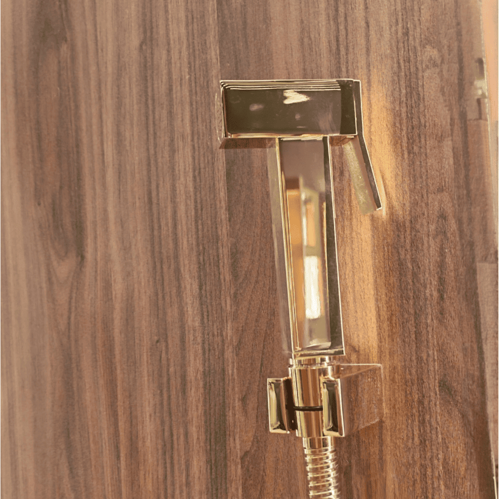 شطافة مربعة بلون ذهبي لامع 1120K (3) شطافة مربعة بلون ذهبي لامع