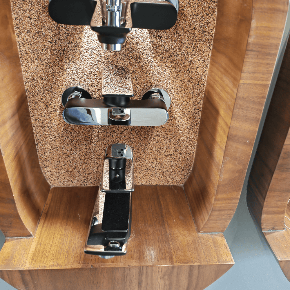 طقم خلاطات حمام أسود مع يدات كروم لامع 1C041000 (3) طقم خلاطات حمام أسود مع يدات كروم لامع