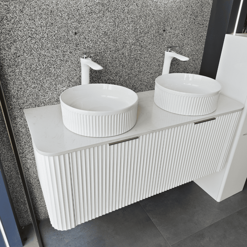 مغسلة حمام أبيض مزدوجة بحوضين مع كبد داخلي – SC42 (13) مغسلة حمام أبيض بحوضين مع كبد 120-150 سم