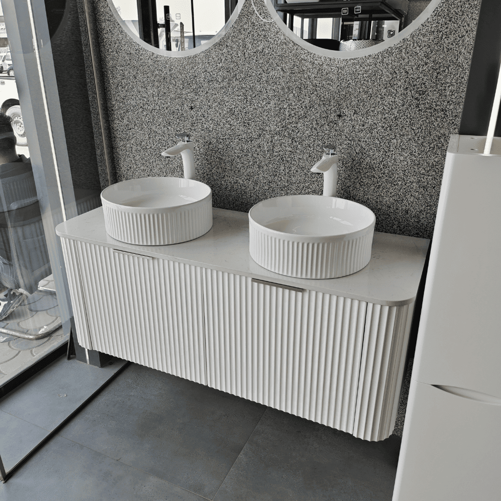 مغسلة حمام أبيض مزدوجة بحوضين مع كبد داخلي – SC42 (14) مغسلة حمام أبيض بحوضين مع كبد 120-150 سم