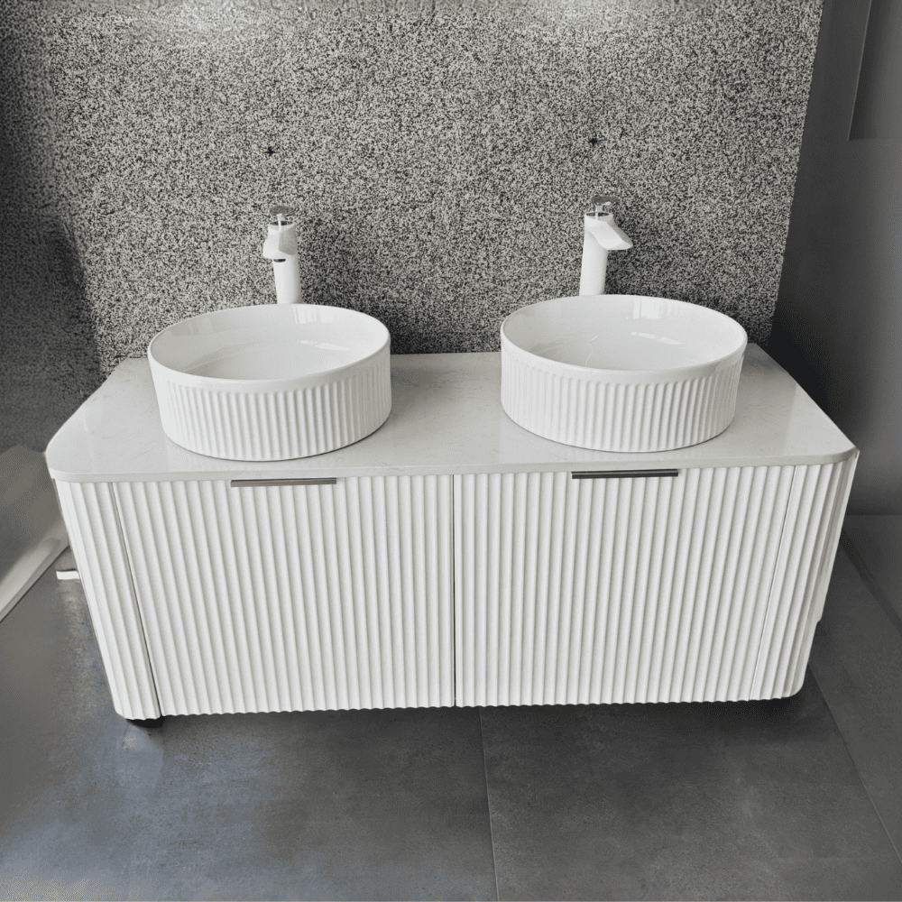 مغسلة حمام أبيض مزدوجة بحوضين مع كبد داخلي – SC42 (2) مغسلة حمام أبيض بحوضين مع كبد 120-150 سم