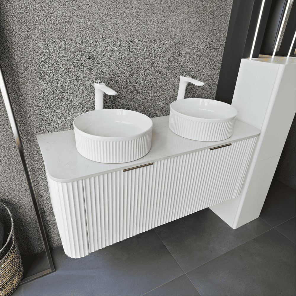 مغسلة حمام أبيض مزدوجة بحوضين مع كبد داخلي – SC42 (6) مغسلة حمام أبيض بحوضين مع كبد 120-150 سم